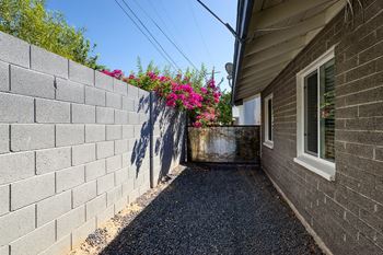 Block wall fencing